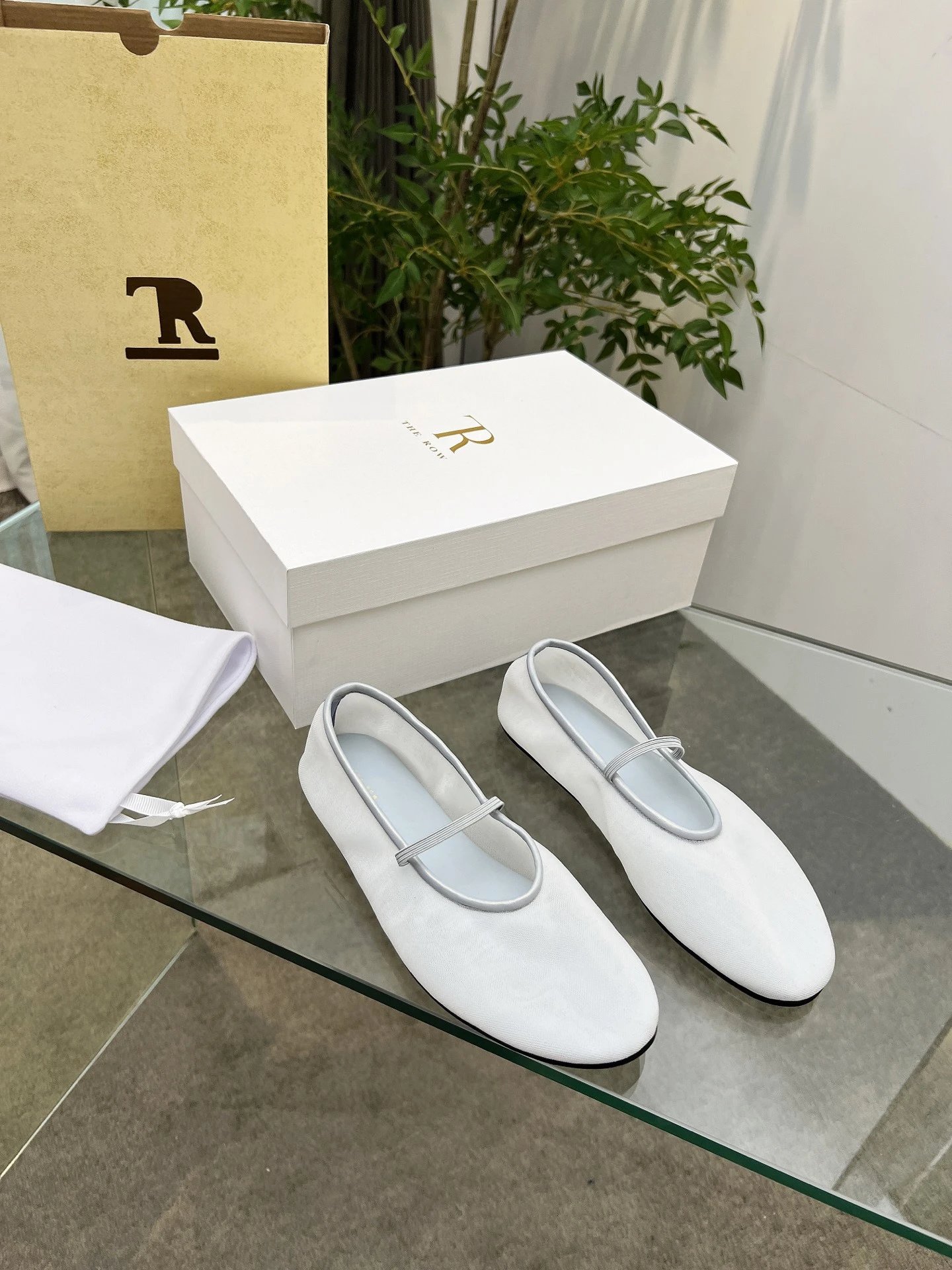 The Row Mary Jane Flat Black Shoes - 38