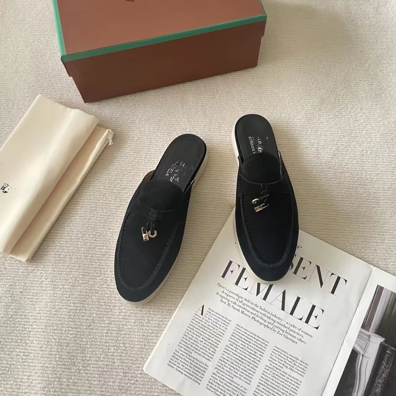 Unbranded Slippers Closed-Toe Loafer Mules with Metal Charm image 3