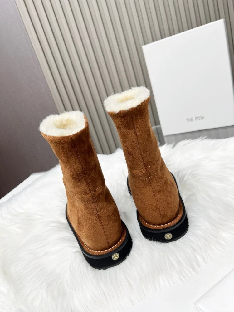THE ROW Shearling-Lined Suede Ankle Boots Brown - 6