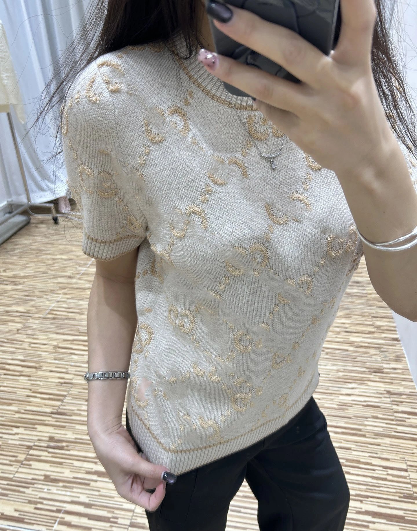 Gucci GG Embroidered Knit Short-Sleeve Sweater Beige - 21