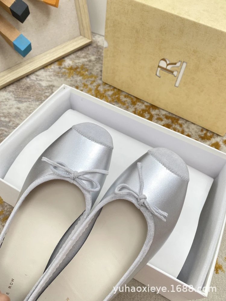 Rochas Ballet Flats Black Leather Shoes - 8