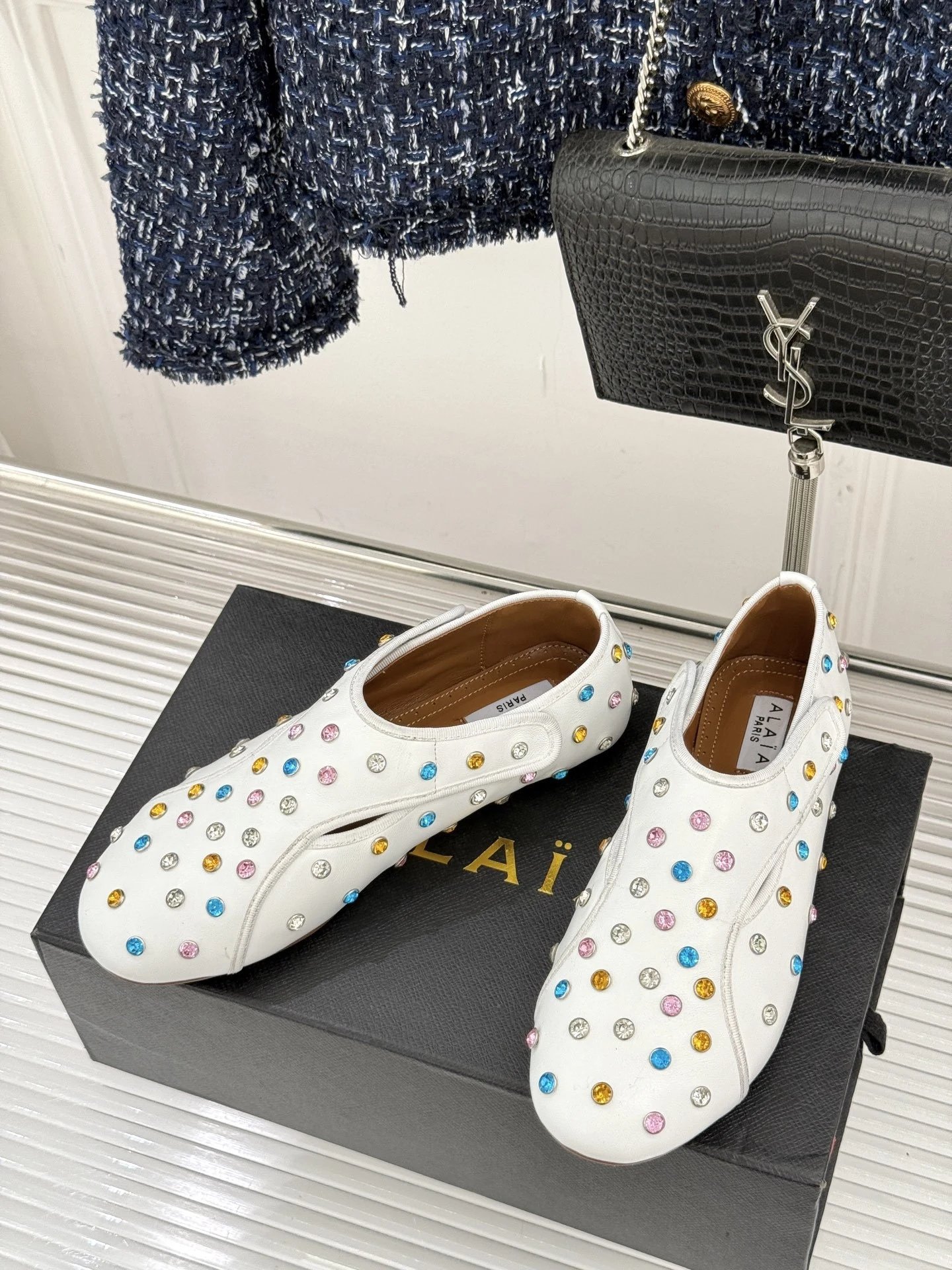 Alaïa Crystal-Embellished Suede Loafers Beige - 11
