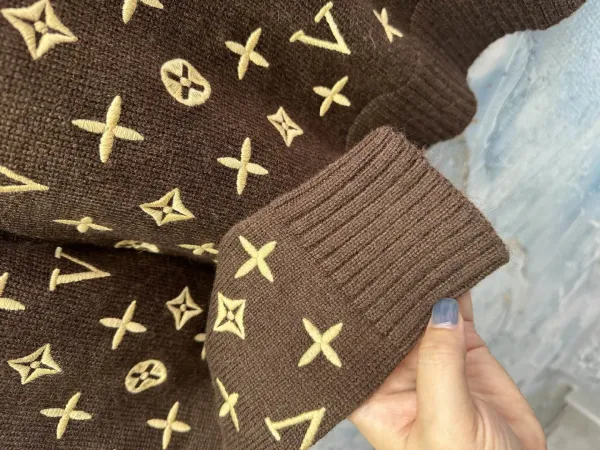 Louis Vuitton Monogram Knit Sweater Off-White Sweater - 4
