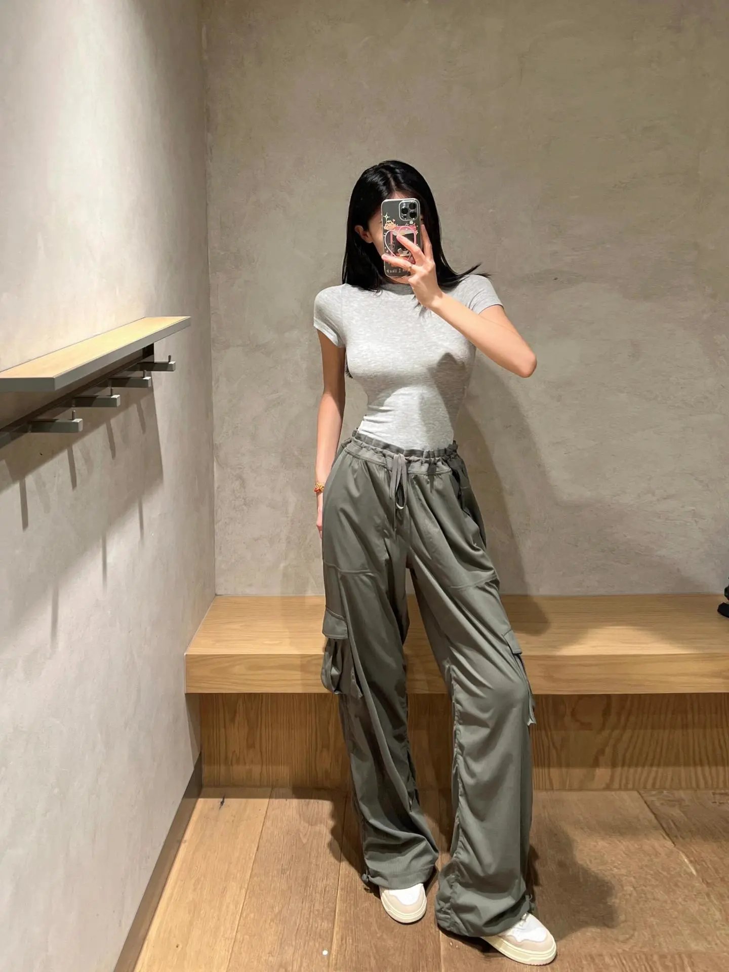 Design Cargo Pants in Off-White with Drawstring Waist and Utility Pockets - 23