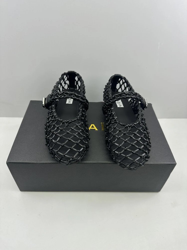 Maison Margiela Tabi Mesh Mary Janes Gold Shoes - 3