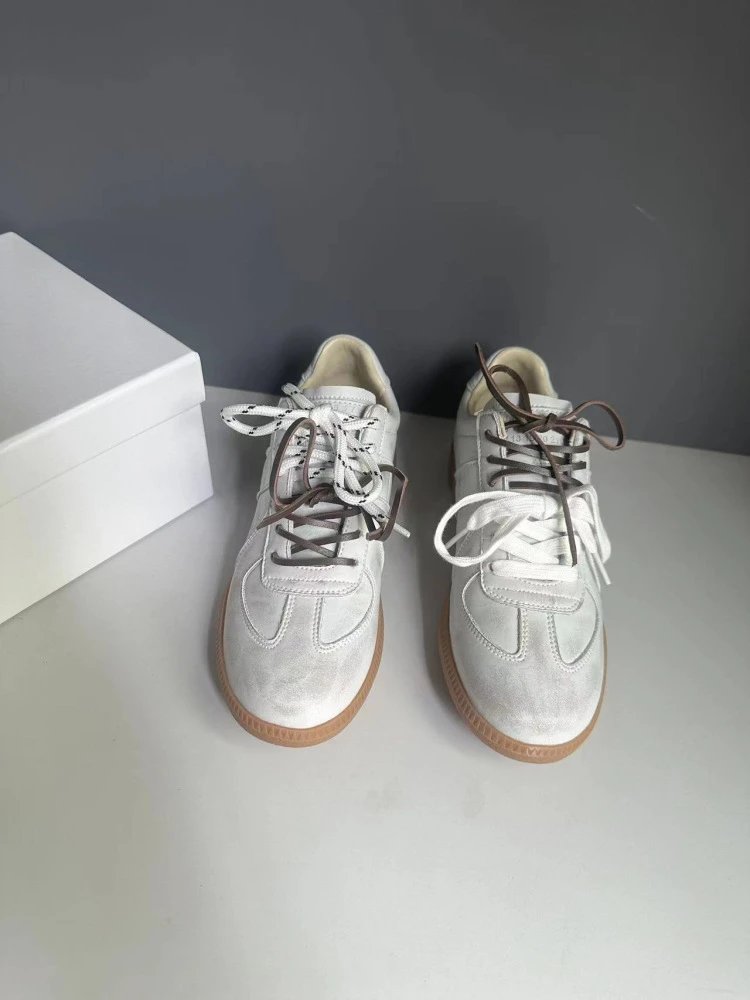 Maison Margiela Replica Sneakers Brown Suede with Contrasting Laces Sneakers - 3