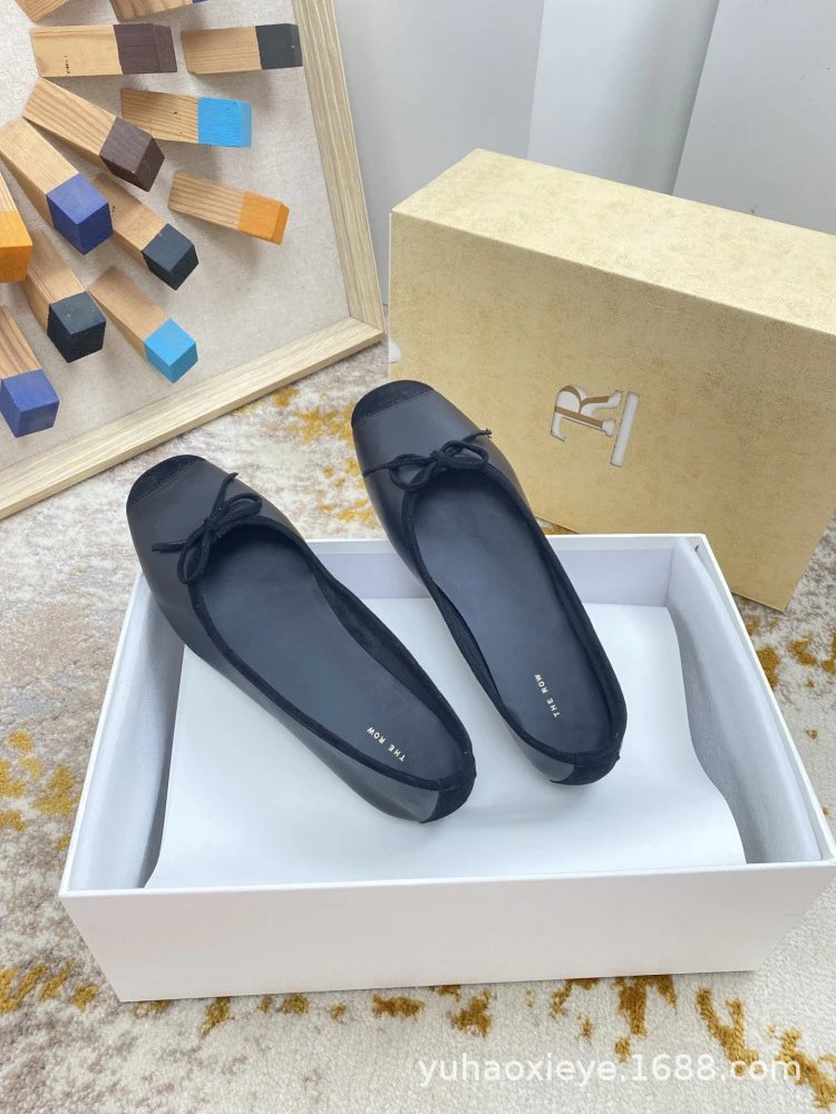 Rochas Ballet Flats Black Leather Shoes - 12