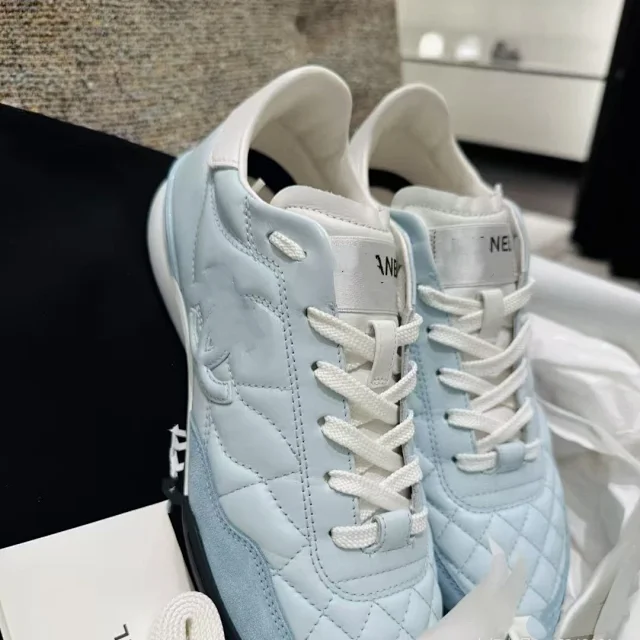 Chanel Sneakers Quilted Low-Top product detail image 1