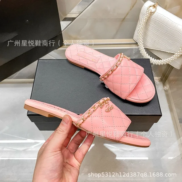 Chanel Sandals Quilted chain-strap slide product detail image 4