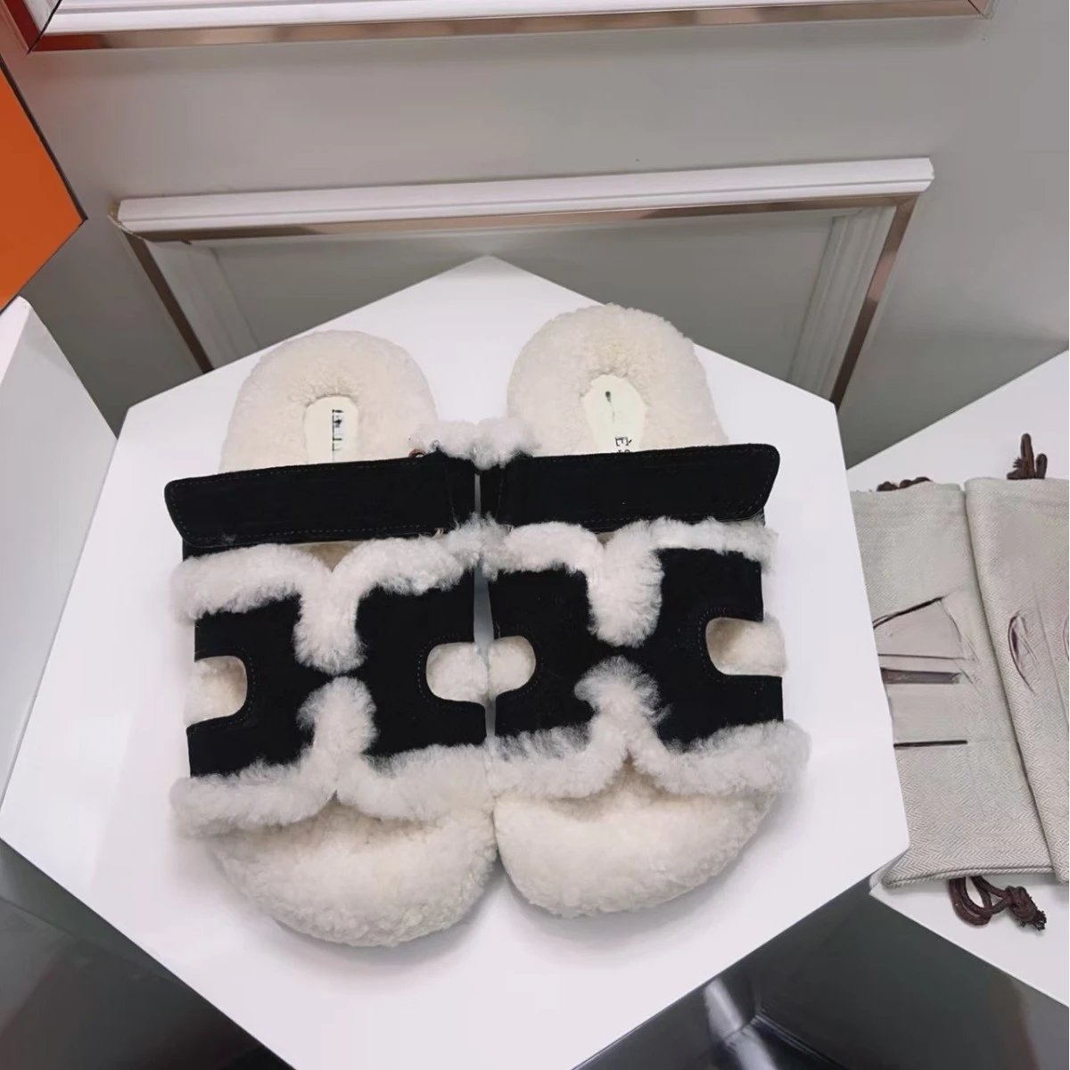 Unbranded Slippers Faux-Fur H-Cutout Adjustable-Strap image 4