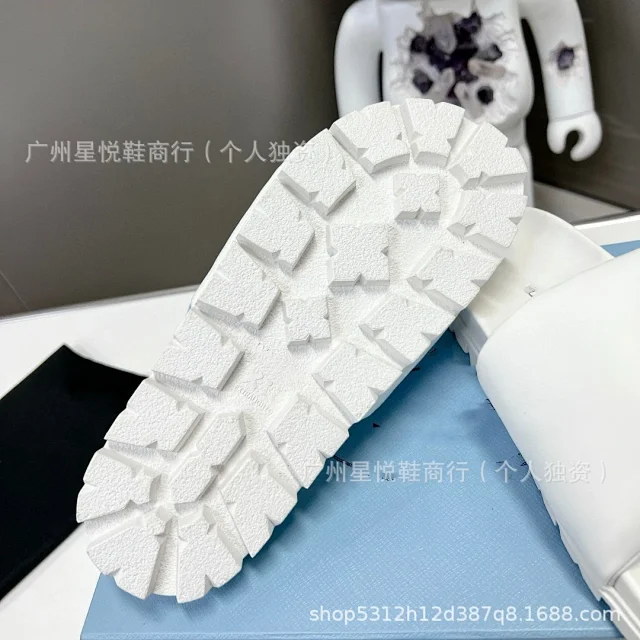 Unbranded Slippers Padded Slide with Triangle Metal Plaque product detail image 17