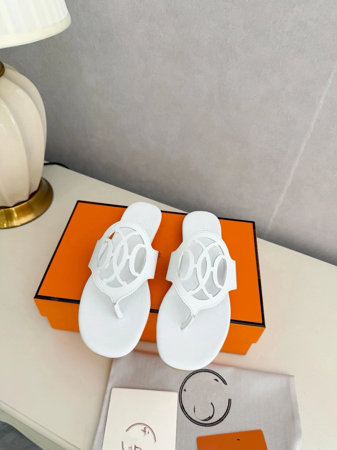 Hermès Oran Sandals Beige Leather Thong Sandals - 4