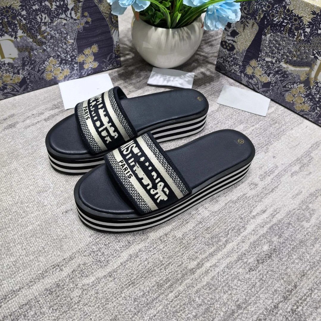 Dior Miss Dior Embroidered Slide Sandals Black - 2