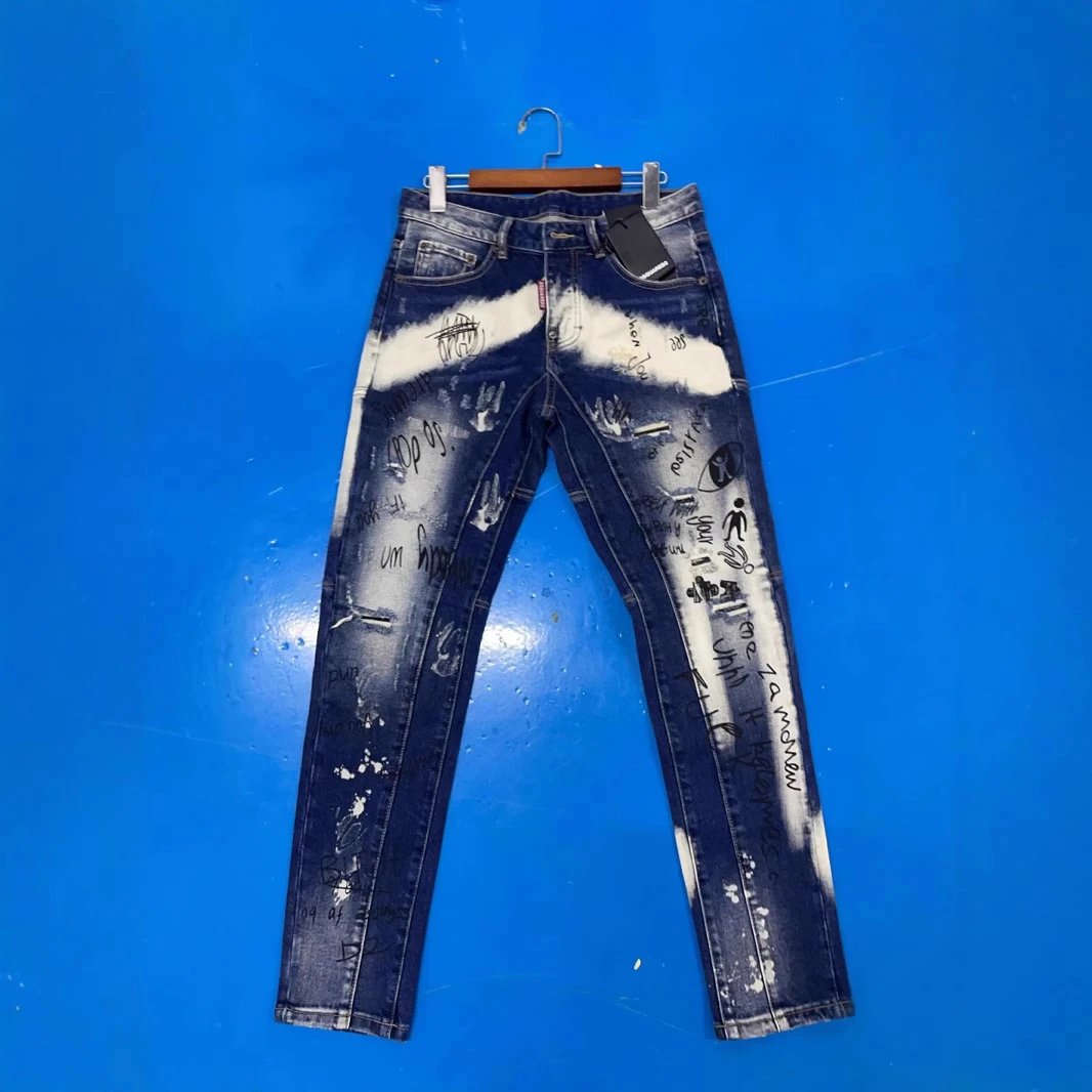 Dsquared2 Graffiti-Print Distressed Denim Shorts Black - 12
