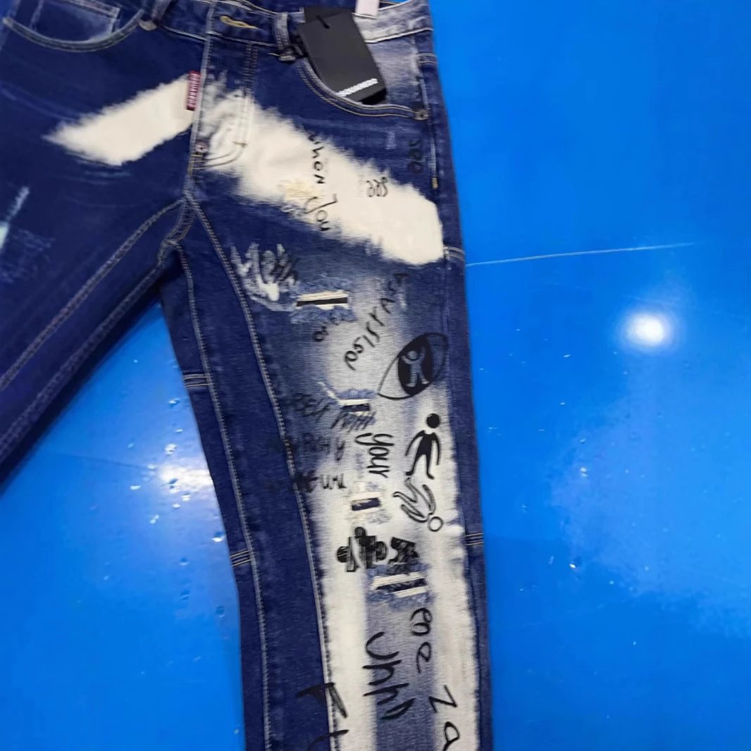 Dsquared2 Graffiti-Print Distressed Denim Shorts Black - 13