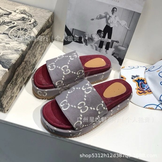 Gucci Strawberry Print GG Marmont Slide Sandals Multicolor - 5