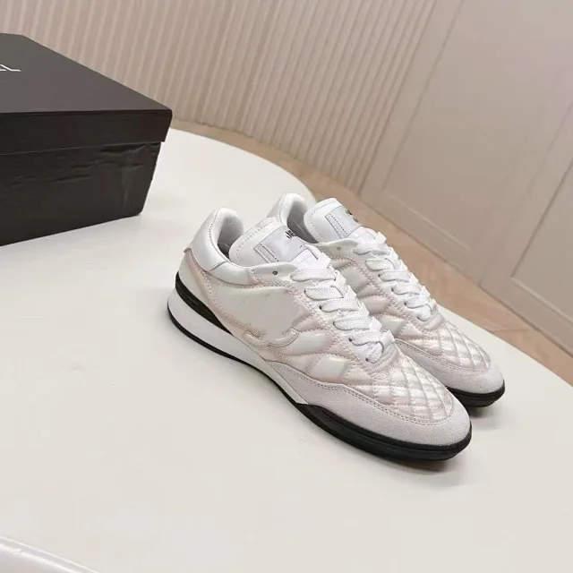 Chanel Sneakers Quilted Low-Top product detail image 5