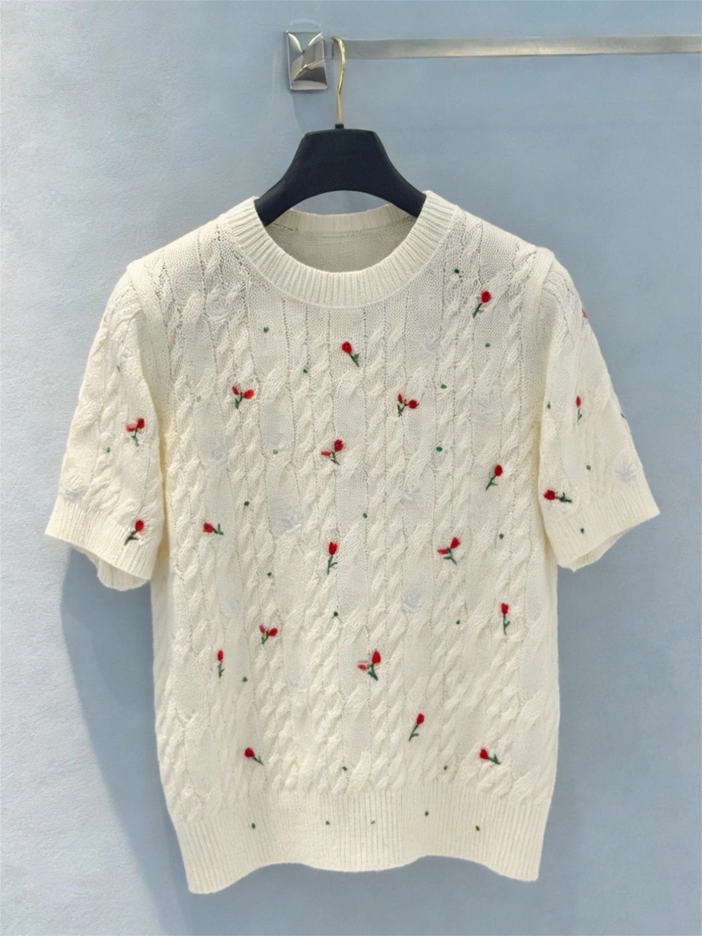 Embroidered Cable Knit Short-Sleeve Sweater in Cream with Red Floral Motif - 6