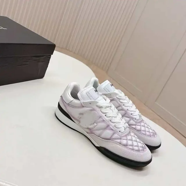 Chanel Sneakers Quilted Low-Top product detail image 7