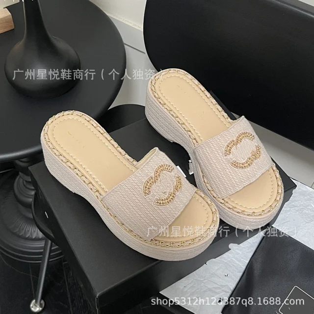 Unbranded Sandals Chain-Trim Platform Slide product detail image 6