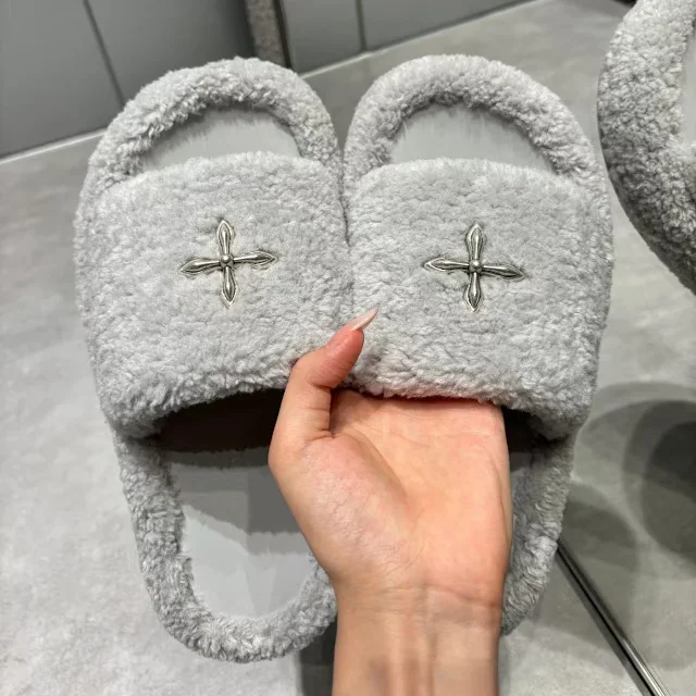 Unbranded Slippers Faux-Fur Open-Toe with Cross Charm product detail image 3
