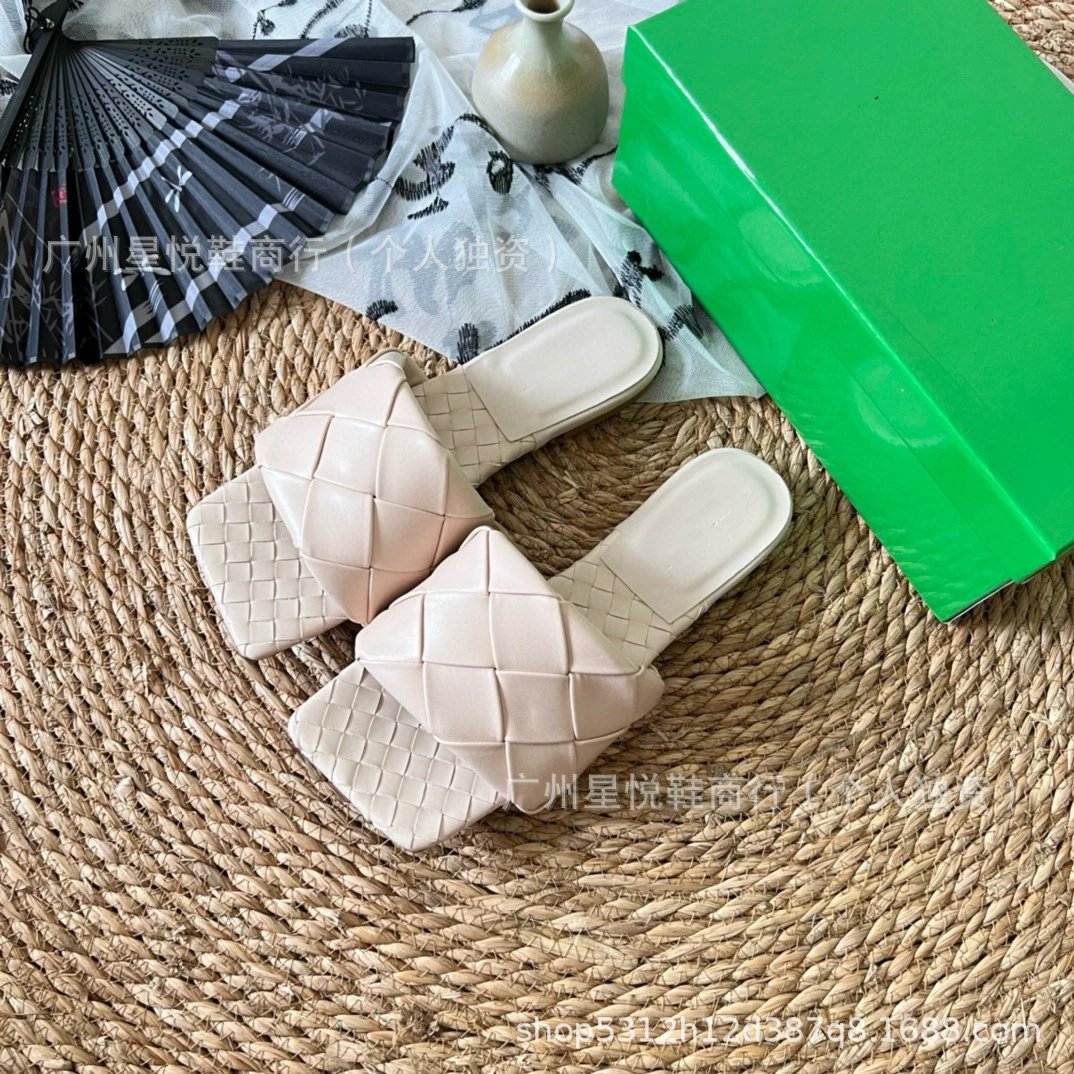 Bottega Veneta Intrecciato Green Mule Sandals - 11