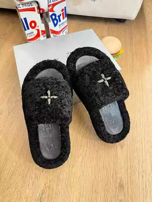 Unbranded Slippers Faux-Fur Open-Toe with Cross Charm product detail image 6
