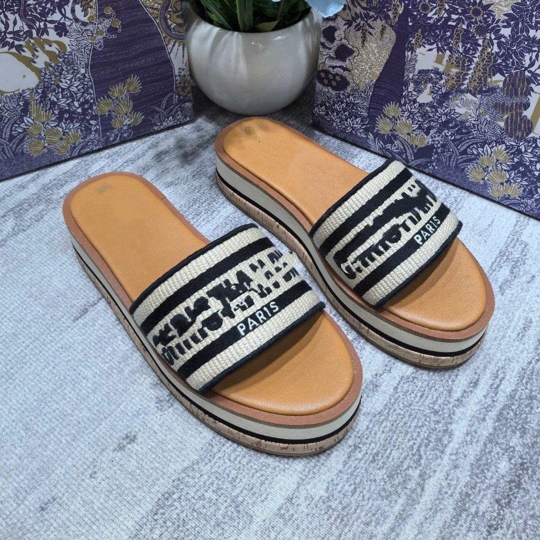 Dior Miss Dior Embroidered Slide Sandals Black - 6