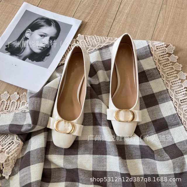 Unbranded High Heels Patent Mary Jane Pumps with Gold-Tone Buckle and Block Heel product detail image 12