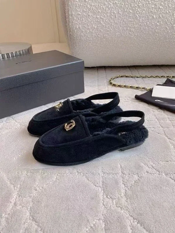 Chanel Casual Shoes Shearling-Lined Slingback Loafers with CC Hardware product detail image 3