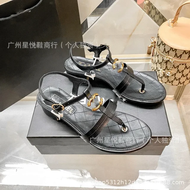 Unbranded Sandals Ankle-Strap Thong with Quilted Footbed and Metal Ornament product detail image 9