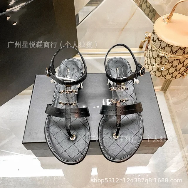 Unbranded Sandals Ankle-Strap Thong with Quilted Footbed and Metal Ornament product detail image 5