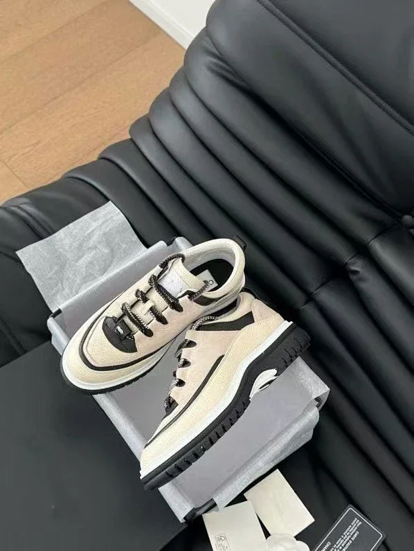 Chanel Sneakers Low-Top Lace-Up Quilted product detail image 5