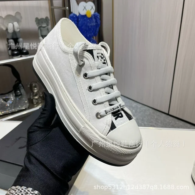 Dior Sneakers Low-Top Platform Oblique Jacquard product detail image 22