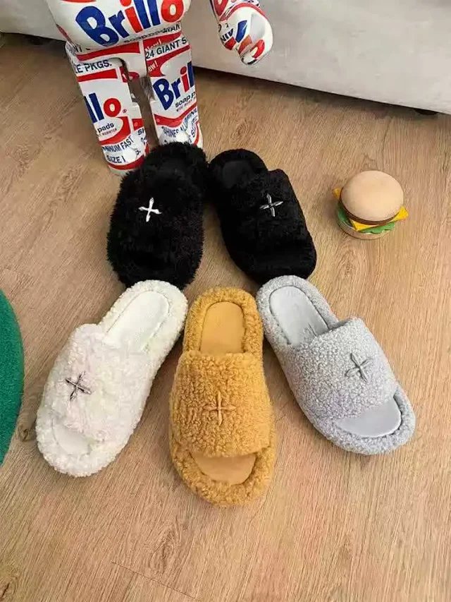 Unbranded Slippers Faux-Fur Open-Toe with Cross Charm product detail image 1