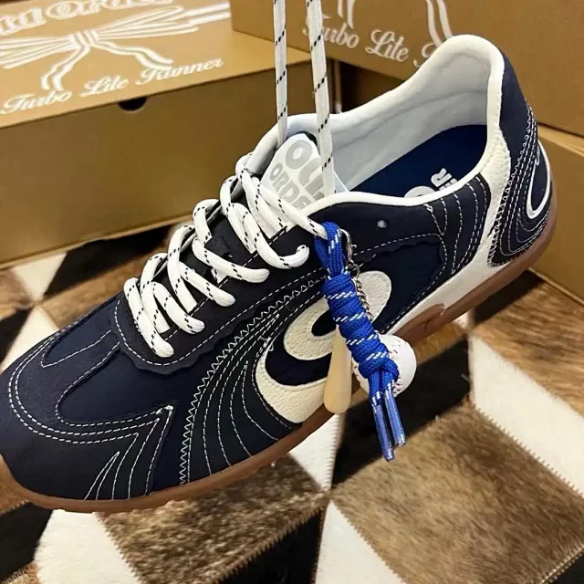 OORER Sneakers Turbo Lite Runner low-top with contrast stitching and detachable charms product detail image 3