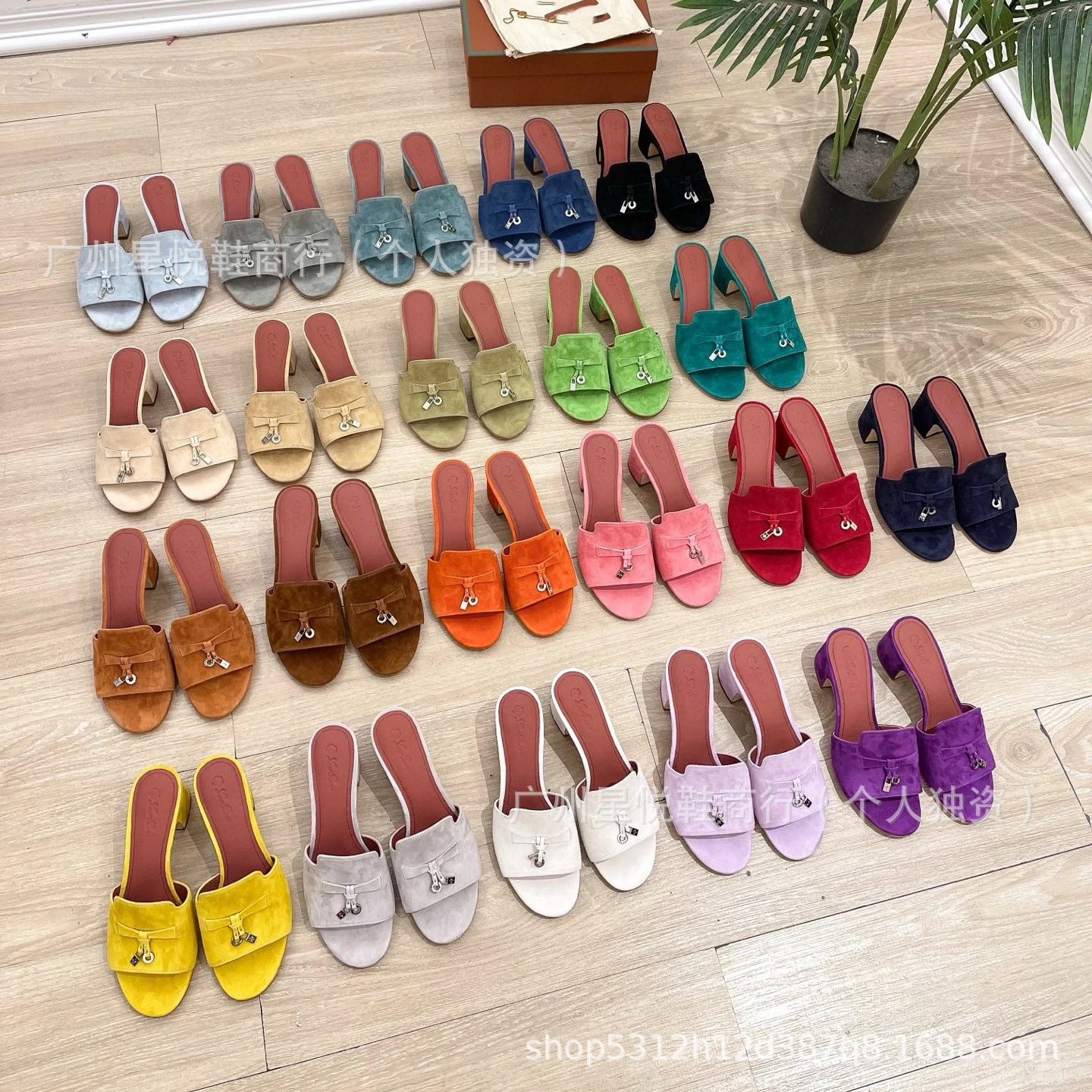 Hermès Oran Mule Yellow Suede Block Heel Sandals - 2