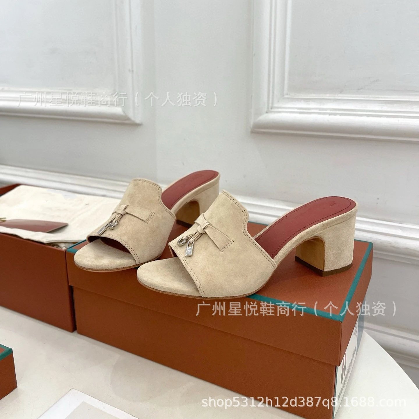 Hermès Oran Mule Yellow Suede Block Heel Sandals - 23