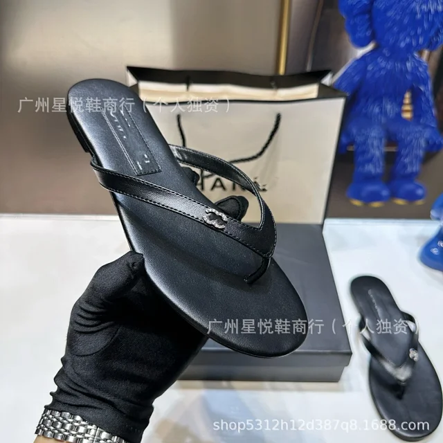 Unbranded Sandals Flat thong with logo-style metal buckle detail product detail image 28
