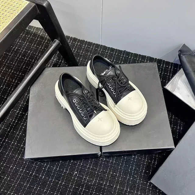 Unbranded Casual Shoes Platform Lace-Up with Cross Embellishments product detail image 3