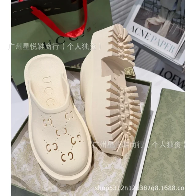 Gucci Slippers Platform GG Cutout Clogs product detail image 6