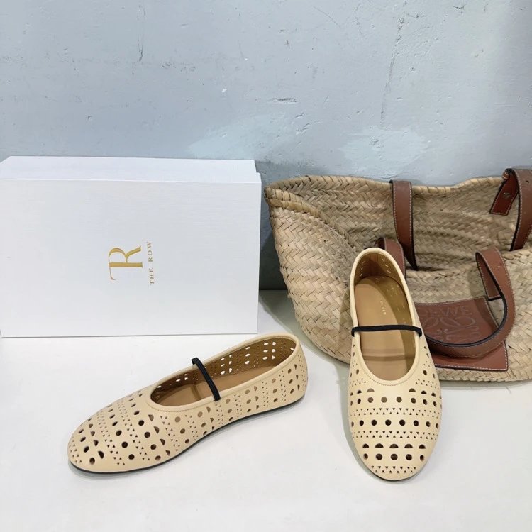 The Row Perforated Mary Jane Flats Black Shoes - 8