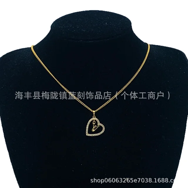 Unbranded Jewelry Gold-Tone Pendant Necklace product detail image 4
