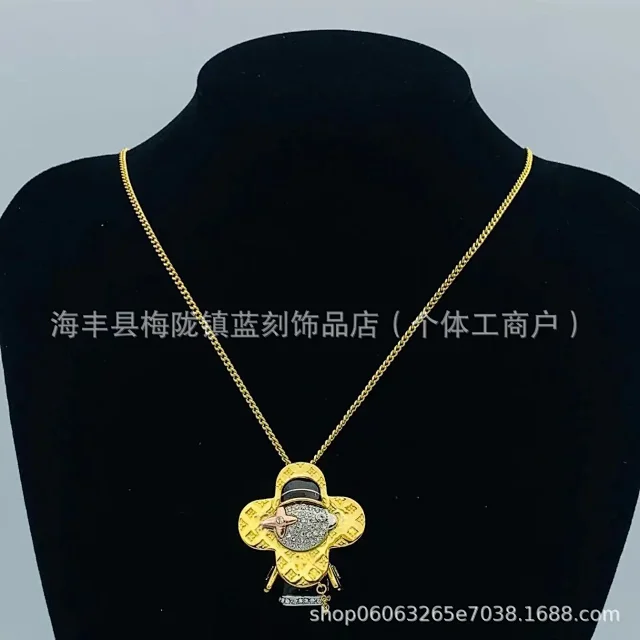Unbranded Jewelry Gold-Tone Pendant Necklace product detail image 5