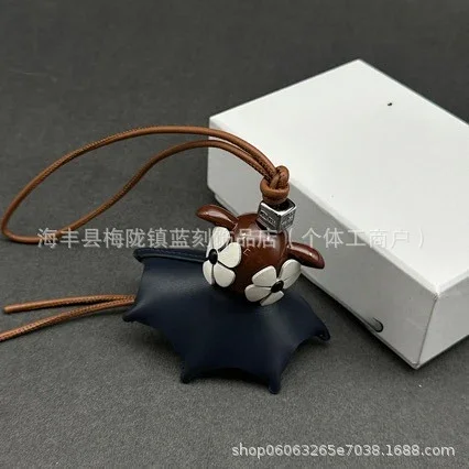 Unbranded Uncategorized Leather Animal and Tassel Keychain Charm product detail image 3