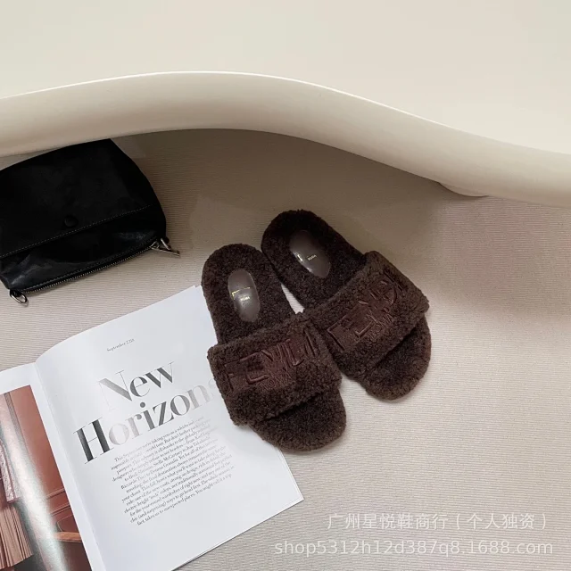 Fendi Slippers Shearling Logo Strap product detail image 8