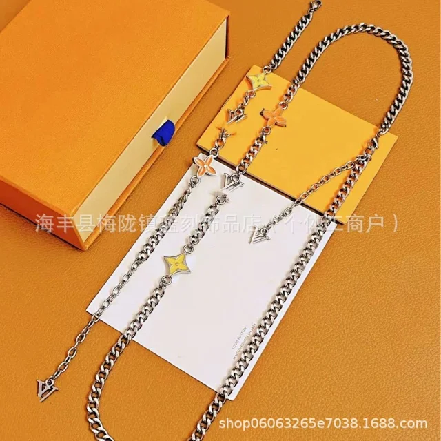 Louis Vuitton Jewelry Monogram Charm Curb-Chain Necklace and Bracelet product detail image 1