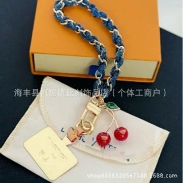 Unbranded Uncategorized Decorative Bag Charm Keychain product detail image 2