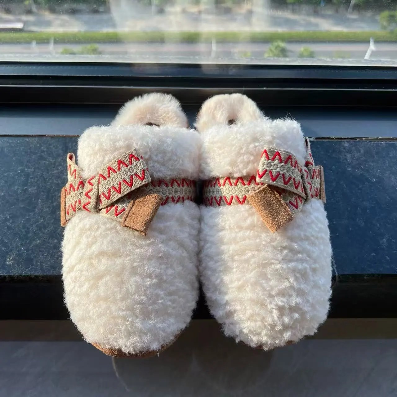 Unbranded Slippers Faux-Fur with Woven Bow Straps image 4