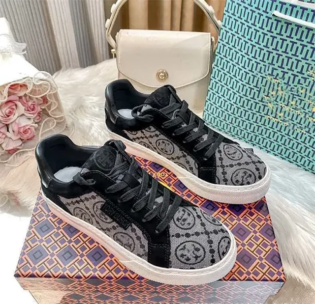 Tory Burch Sneakers Monogram Lace-Up Low-Top product detail image 3